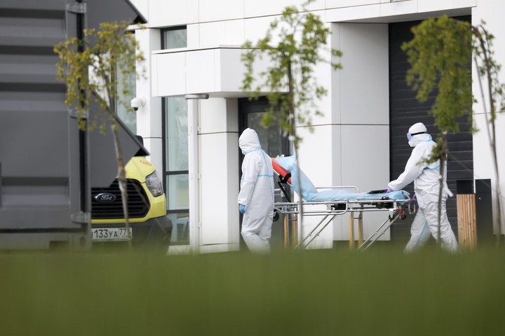 Число жертв коронавируса в мире приблизилось к 400 тысячам