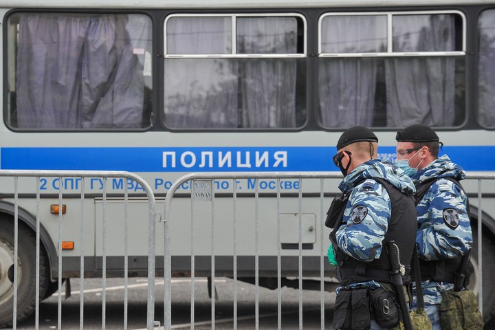 Мужчина найден мертвым в автомобиле в центре Москвы