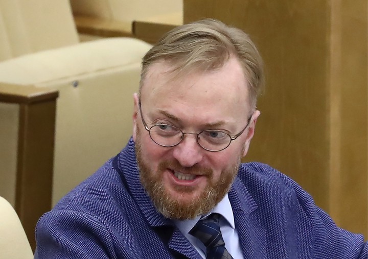 «Надо брать раскрученных фейкометчиков»: Милонов призвал наказывать за вбросы по COVID-19