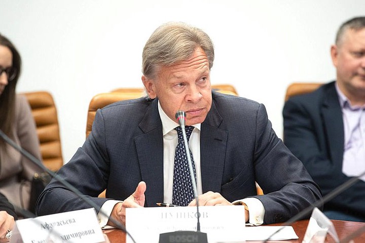 Пушков предсказал взаимное отдаление США и Европы
