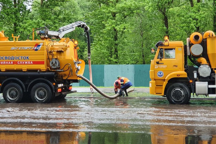 Коммунальщики работают в режиме повышенной готовности из-за непогоды