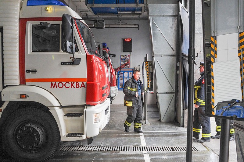 Автобус загорелся на юго-западе Москвы