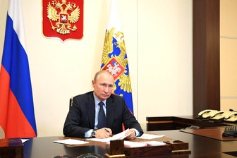 Путин поручил ликвидировать объекты, наиболее вредящие экологии Байкала и Волги