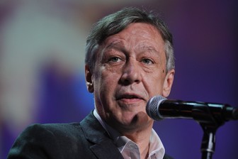 Режиссер пояснил отказ вырезать сцены Ефремова из фильма «Вратарь галактики»