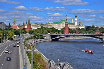 Песков заявил, что Москва блестяще справляется со столичными функциями