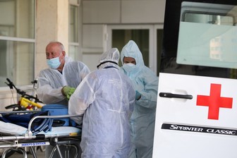 Пять человек пострадали при столкновении двух машин в Ленобласти