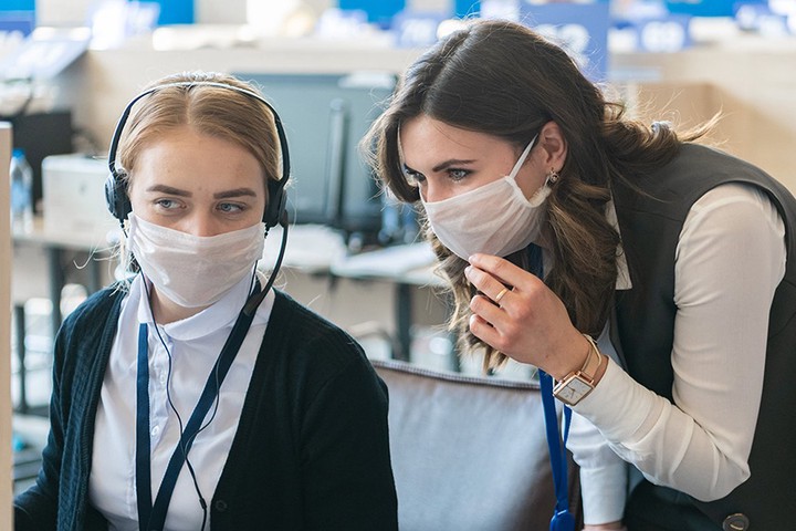 Более 37 тысяч заявок приняли специалисты горячей линии по COVID-19 в Москве