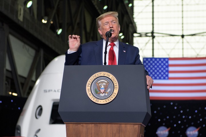 Американист объяснил, как книга о «грязном белье» Трампа повлияет на его рейтинг