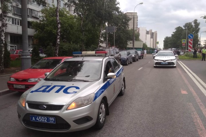 Скончался стрелявший в полицейских на Ленинском проспекте в Москве