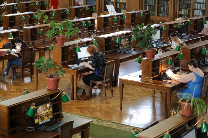Москвичам предложили оценить модернизацию столичных библиотек