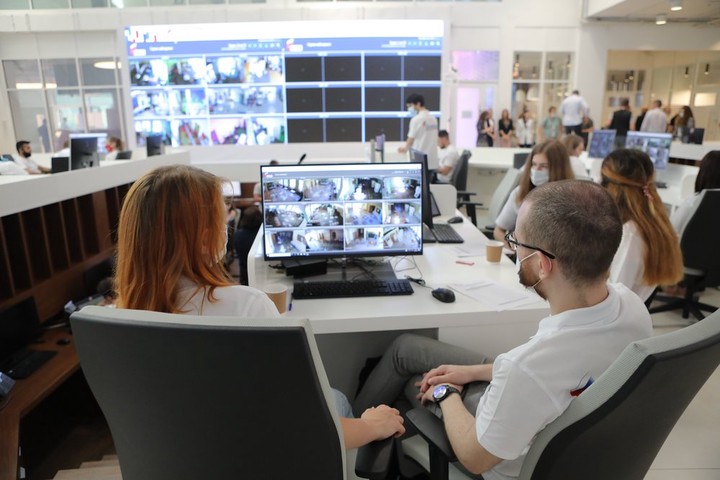 Более 20 тысяч наблюдателей следят за голосованием по поправкам к Конституции в Москве