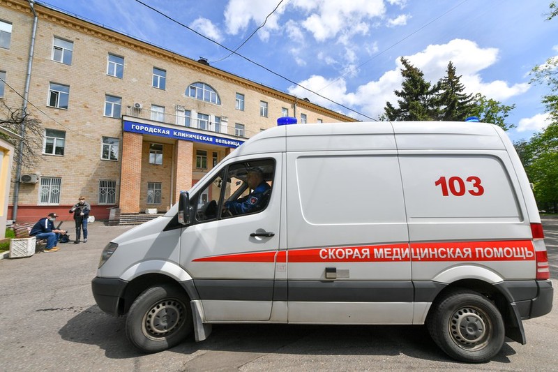 СМИ: Двухлетний ребенок упал с седьмого этажа в Серпухове