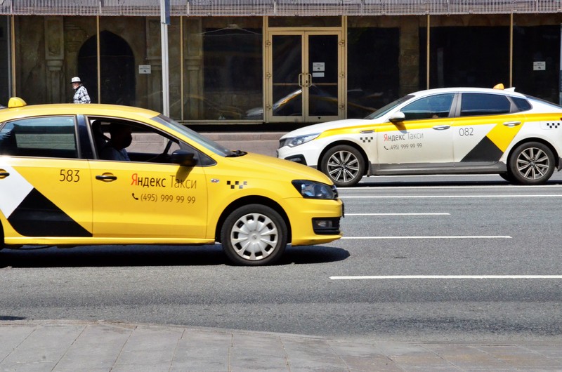 Жителям столицы рассказали, как получить разрешение на работу такси онлайн