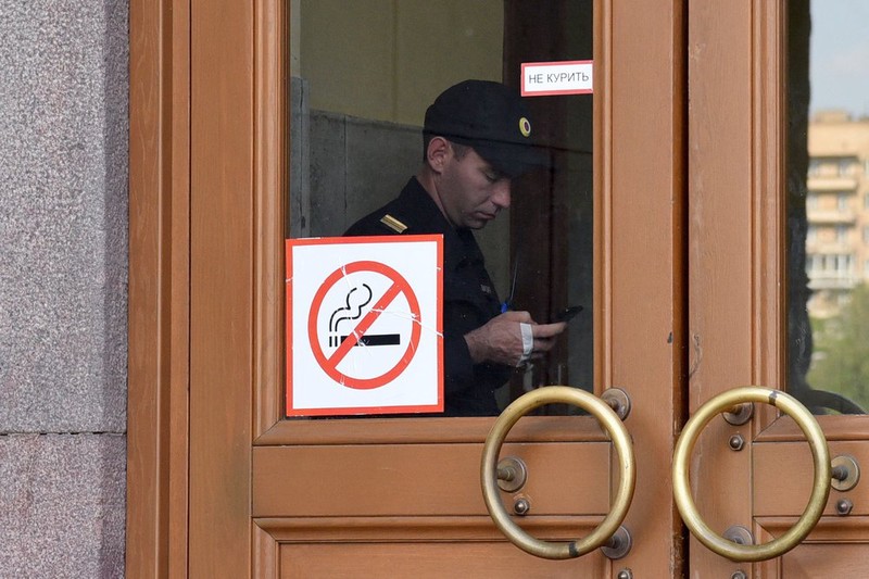 Новые ограничения введут для курильщиков с 2021 года