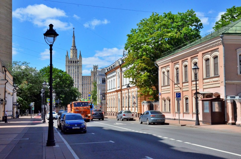 Движение транспорта в центре Москвы восстановили после пожара 