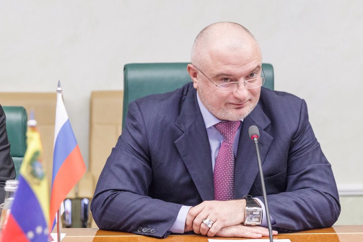 Клишас уточнил, кого коснется запрет на иностранное гражданство
