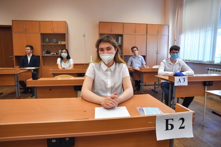 Тренировочные экзамены проведут для учеников выпускных классов в Москве