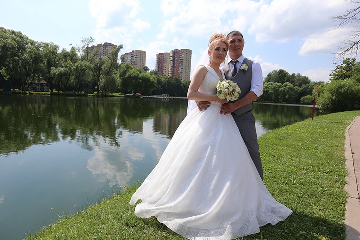 Сама придумала, сама женилась
