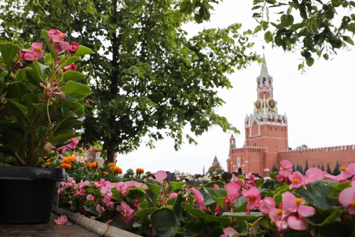 Известные деятели культуры и спорта записали поздравления к 873-летию Москвы