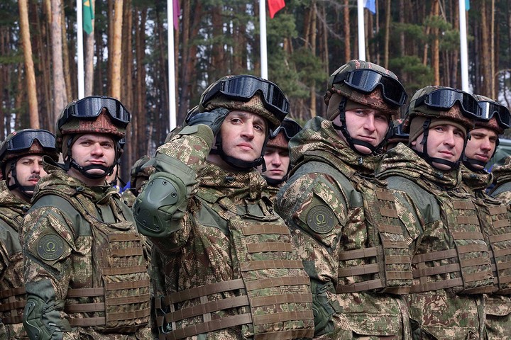 Закон о ежегодной военной помощи Украине внесен в сенат США