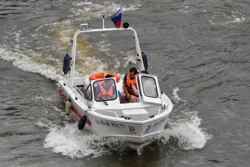 Около 70 тысяч бесед провели московские спасатели с нарушителями безопасности на воде