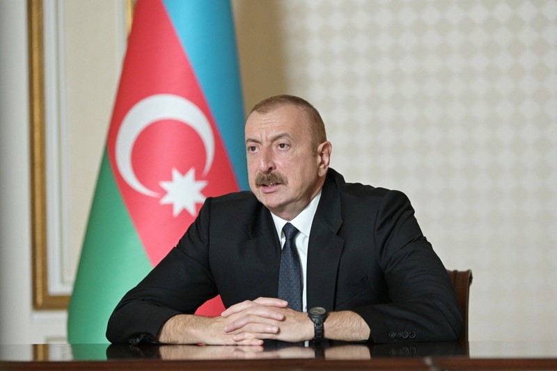 Алиев поблагодарил Путина за поддержание перемирия в Карабахе