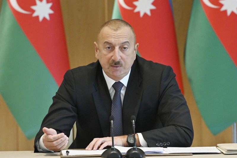 Президент Азербайджана назвал условие прекращения боев в Нагорном Карабахе
