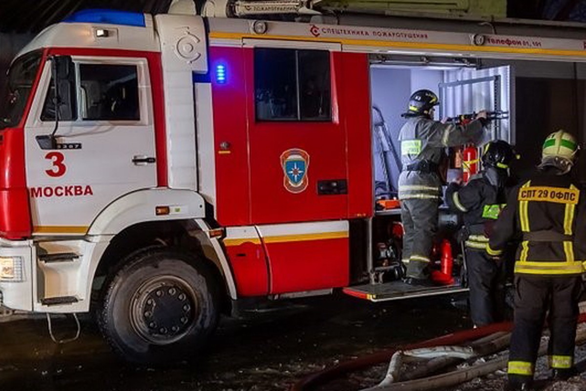 Пожар на складе в Щербинке ликвидирован