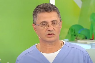 Доктор Мясников рассказал, как россиянам встретить Новый год в условиях пандемии