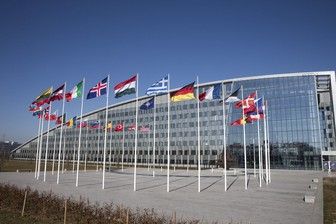 В НАТО прокомментировали обострение конфликта между Ереваном и Баку