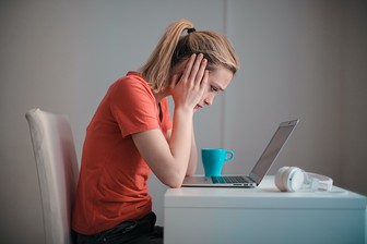 Московский психолог рассказала, как справиться с «синдромом пятницы» на работе