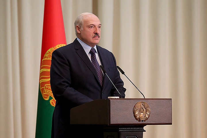 Лукашенко заявил, что Белоруссия не выдала бы задержанных россиян Украине