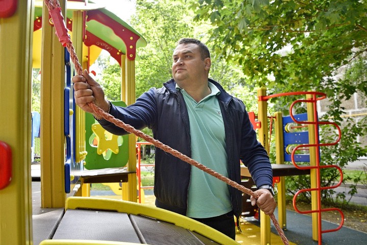 Безопасность детских площадок контролируют ежедневно
