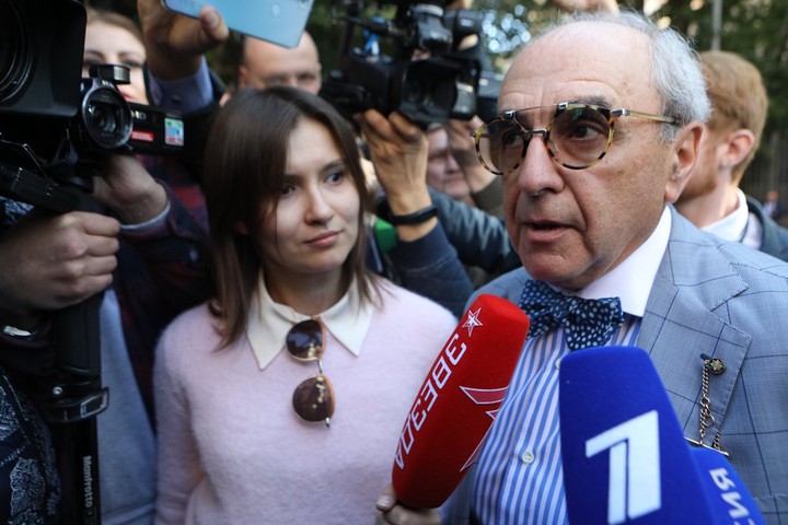 Александр Добровинский поделится подробностями о деле Ефремова