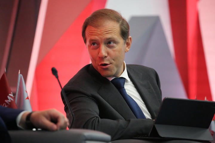 Мантуров заявил, что Россия уже «проехала» историю с «Новичком»