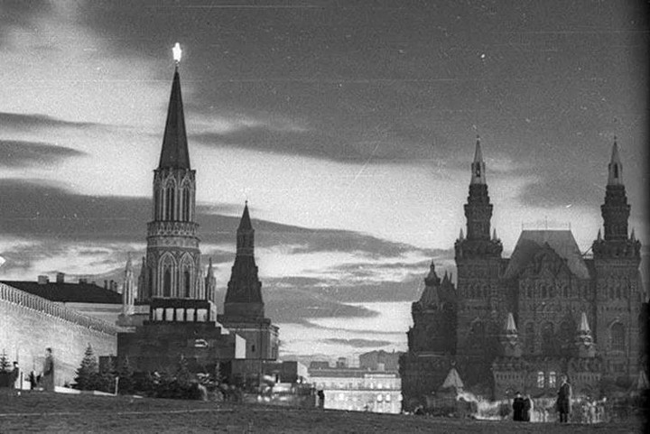 «Музейная Москва онлайн» в честь Дня города покажет исторические фото столицы