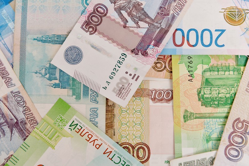 Россияне рассказали, сколько денег им нужно в месяц для счастливой жизни