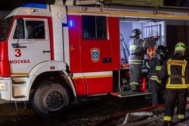 Пожар в жилом доме на западе Москвы ликвидирован