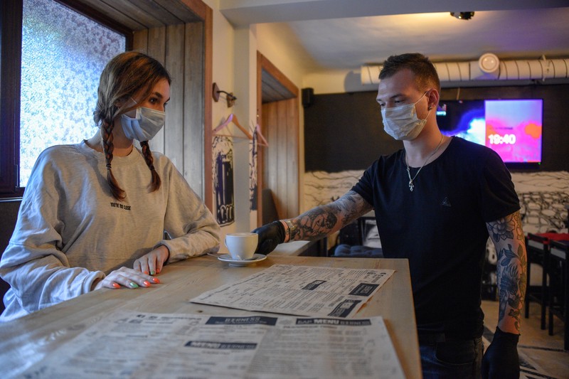 Около 40 процентов кафе и ресторанов РФ сменили собственников из-за пандемии