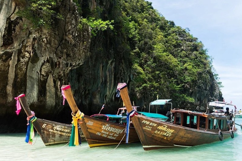 Таиланд упростит въезд для некоторых туристов