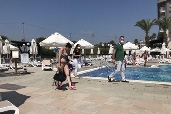Дефицит салфеток и очереди в лифт: как отдыхается русскому туристу в Турции
