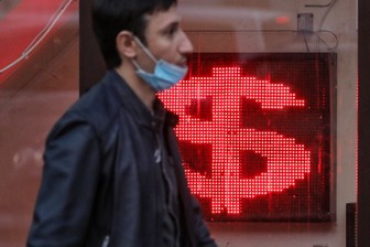 Доллар по 90, евро по 100: финансисты предупредили о падении рубля после избрания Байдена