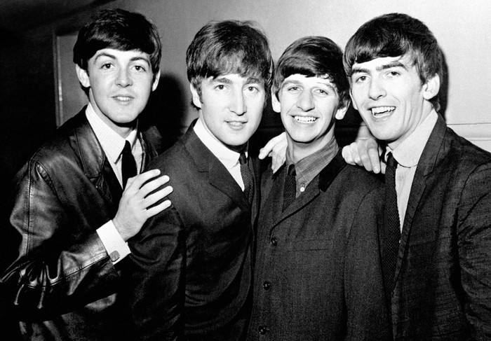 Названа дата выхода первой за 20 лет официальной книги The Beatles