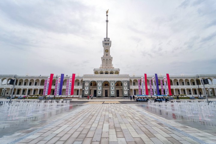 Жителей столицы пригласили на новые прогулочные маршруты портала «Узнай Москву»