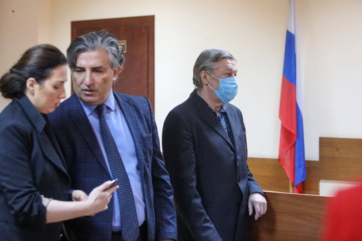 Адвокат назвал условие, при котором Ефремову удастся выйти из тюрьмы раньше