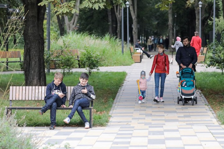 В Госдуме оценили идею бессрочных пособий для безработных с детьми