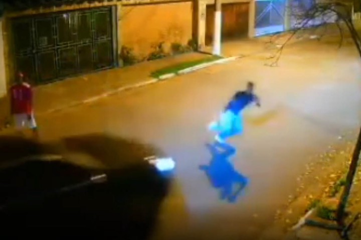 Видео ограбления с необычным итогом в Бразилии набирает популярность в Сети