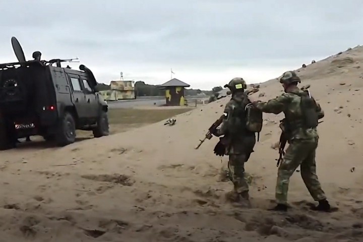 РФ перебросила в Белоруссию десантников для участия в военных учениях