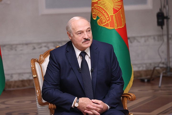 Евросоюз ввел санкции против Лукашенко и его сына