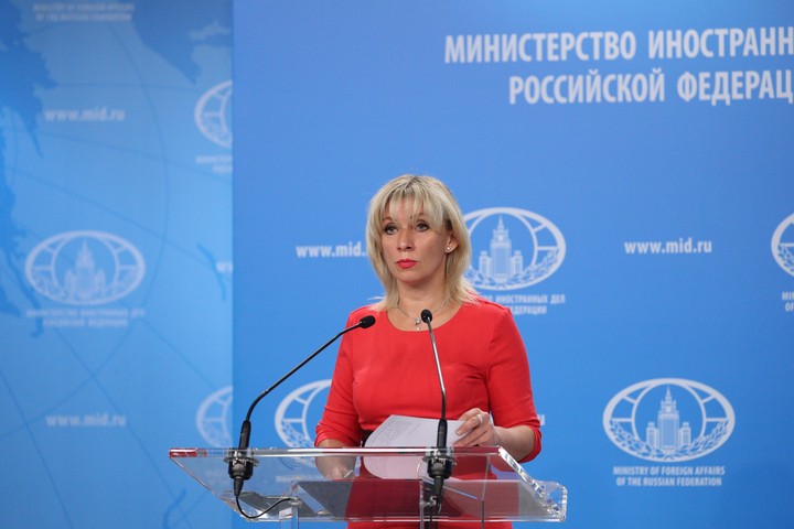 Захарова заявила, что Москва надеется на стабилизацию обстановки в Киргизии
